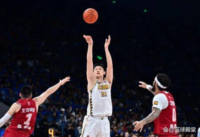 FBsports-替补球员走上舞台，成为胜利的关键