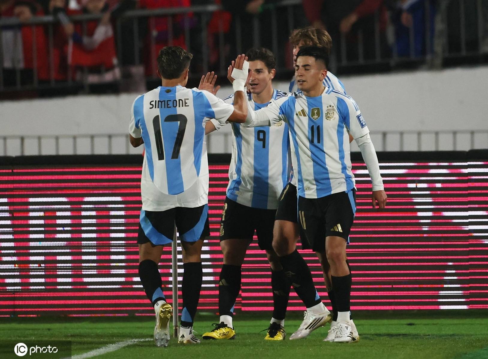 FB体育注册网址-阿根廷男子篮球队击败对手，晋级半决赛