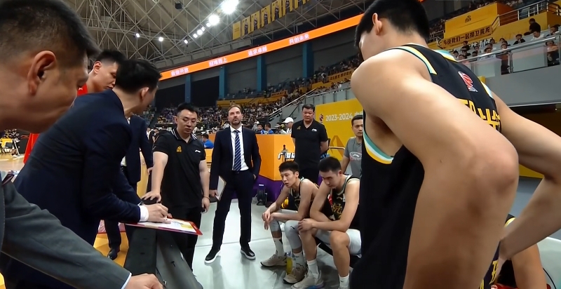 FB体育娱乐-日本球队成功晋级淘汰赛阶段