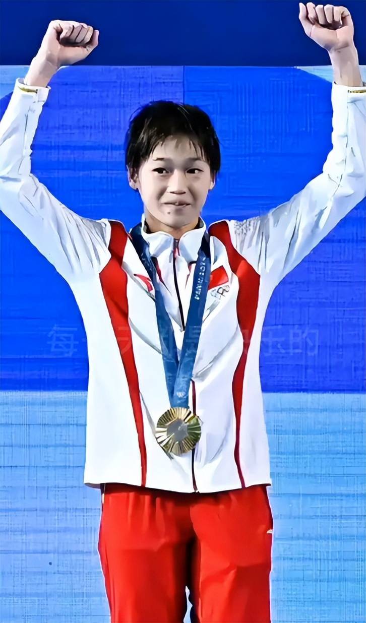 FB体育APP-体操冠军再度登顶，完美表现