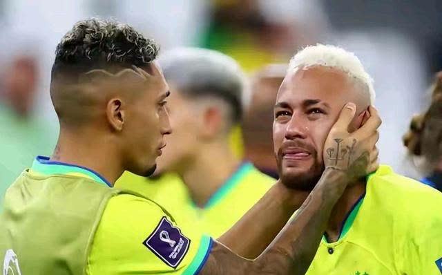 FB体育下载-世界杯预选赛中，一支队伍夺得冠军