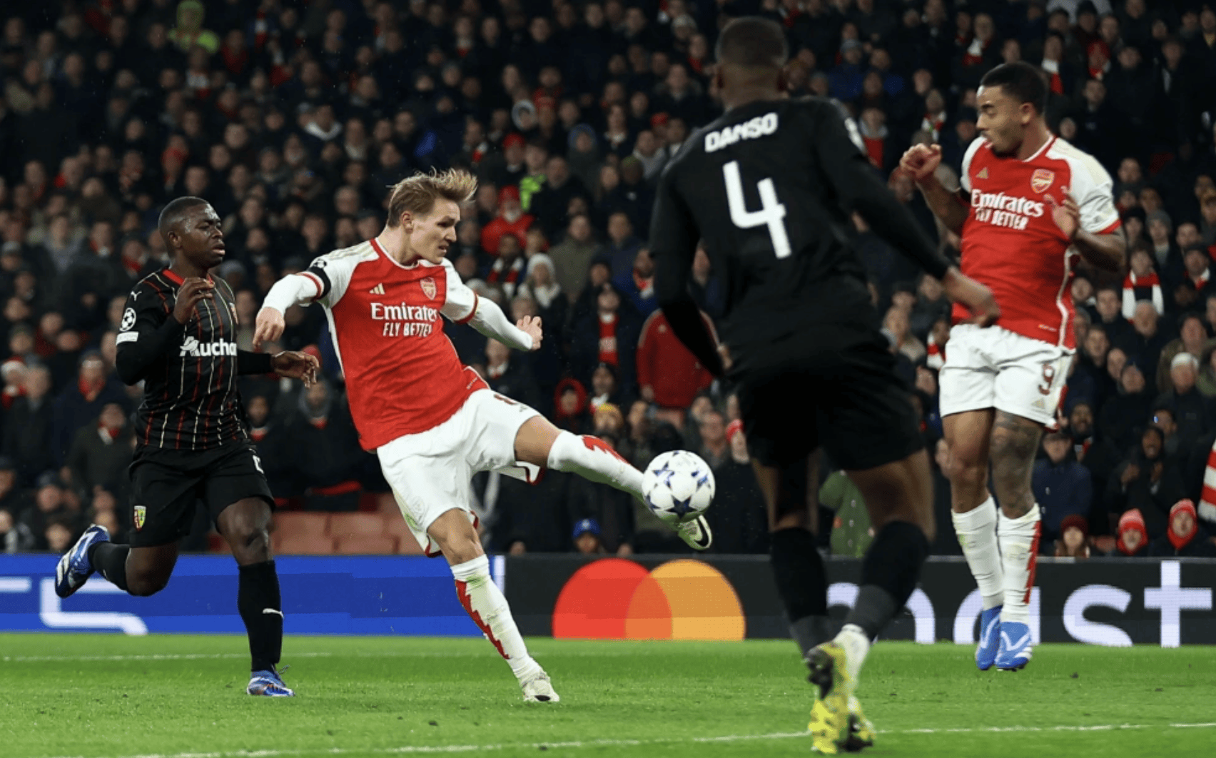 FBsports-阿森纳在国际比赛中发挥出色