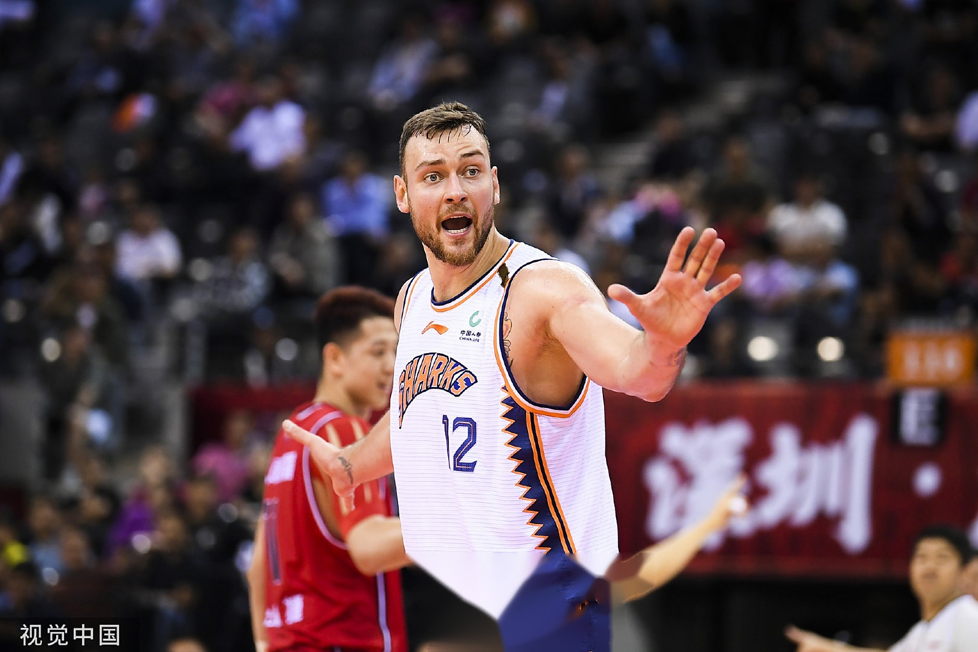 深圳男篮稳定发力,走向巅峰 深圳男篮稳定发力,走向巅峰