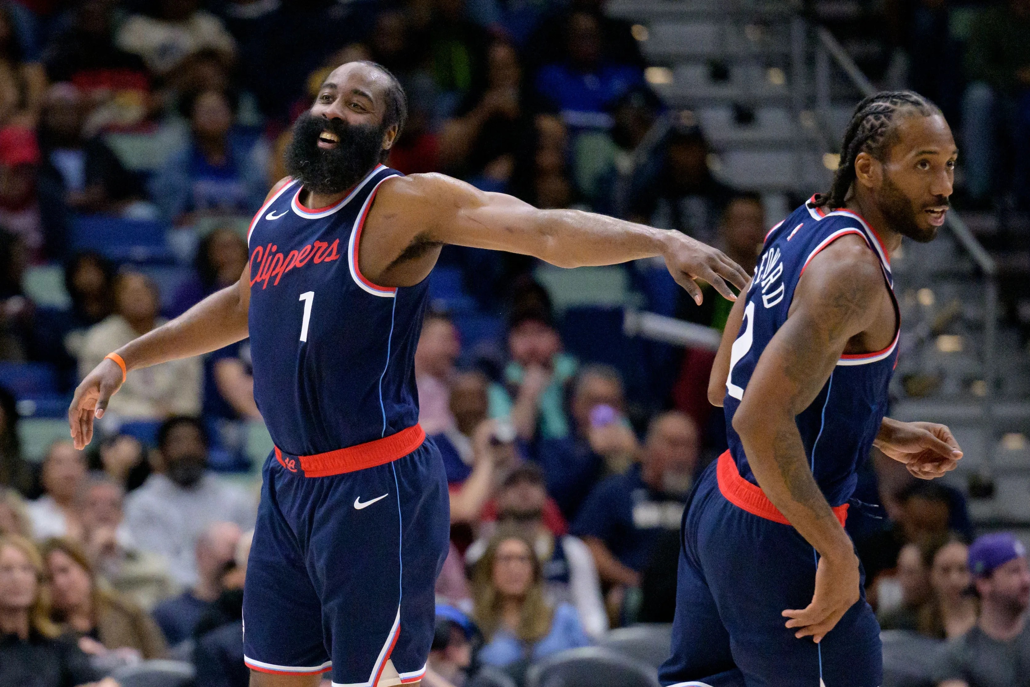 快船击败森林狼,取胜有余 快船击败森林狼,取胜有余