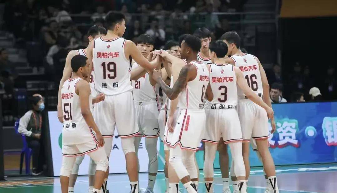 广东男篮逆转深圳五连胜结束对手不败赛季 广东男篮逆转深圳五连胜结束对手不败赛季