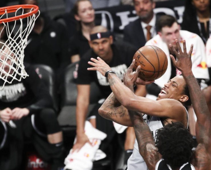 篮网擒狼队,取得关键胜利 篮网擒狼队,取得关键胜利