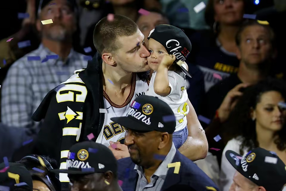 -热火客场战胜掘金，全队发挥出色