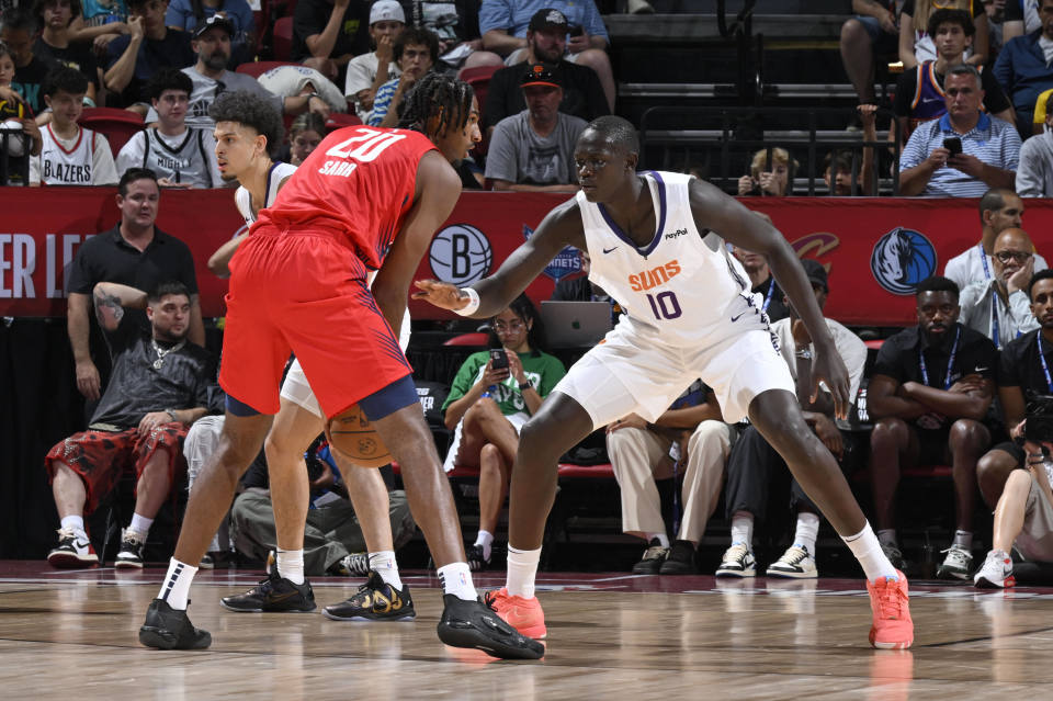 FB体育娱乐-篮网负于鹈鹕，状态不稳定