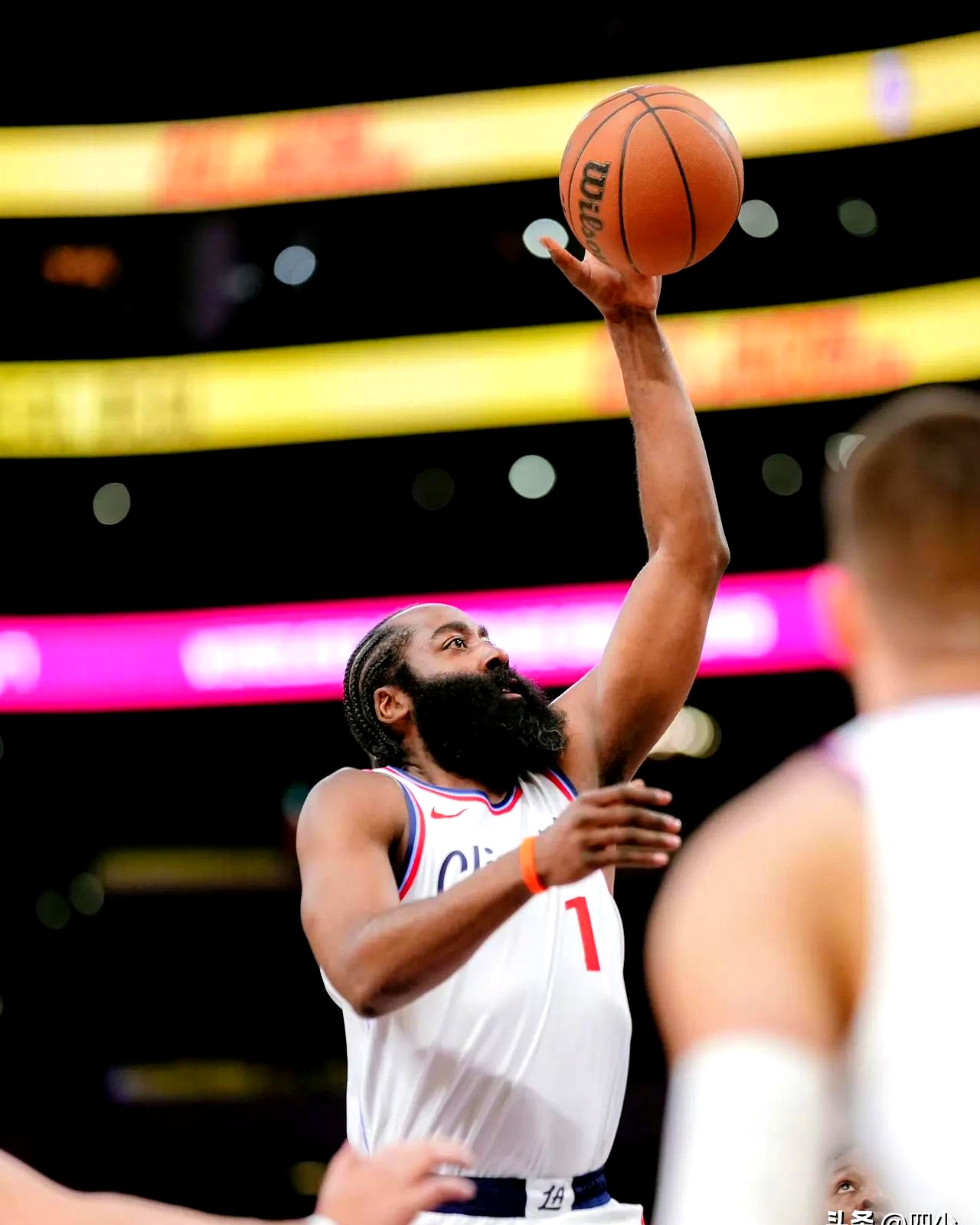 勇士大胜快船继续领跑 勇士大胜快船继续领跑