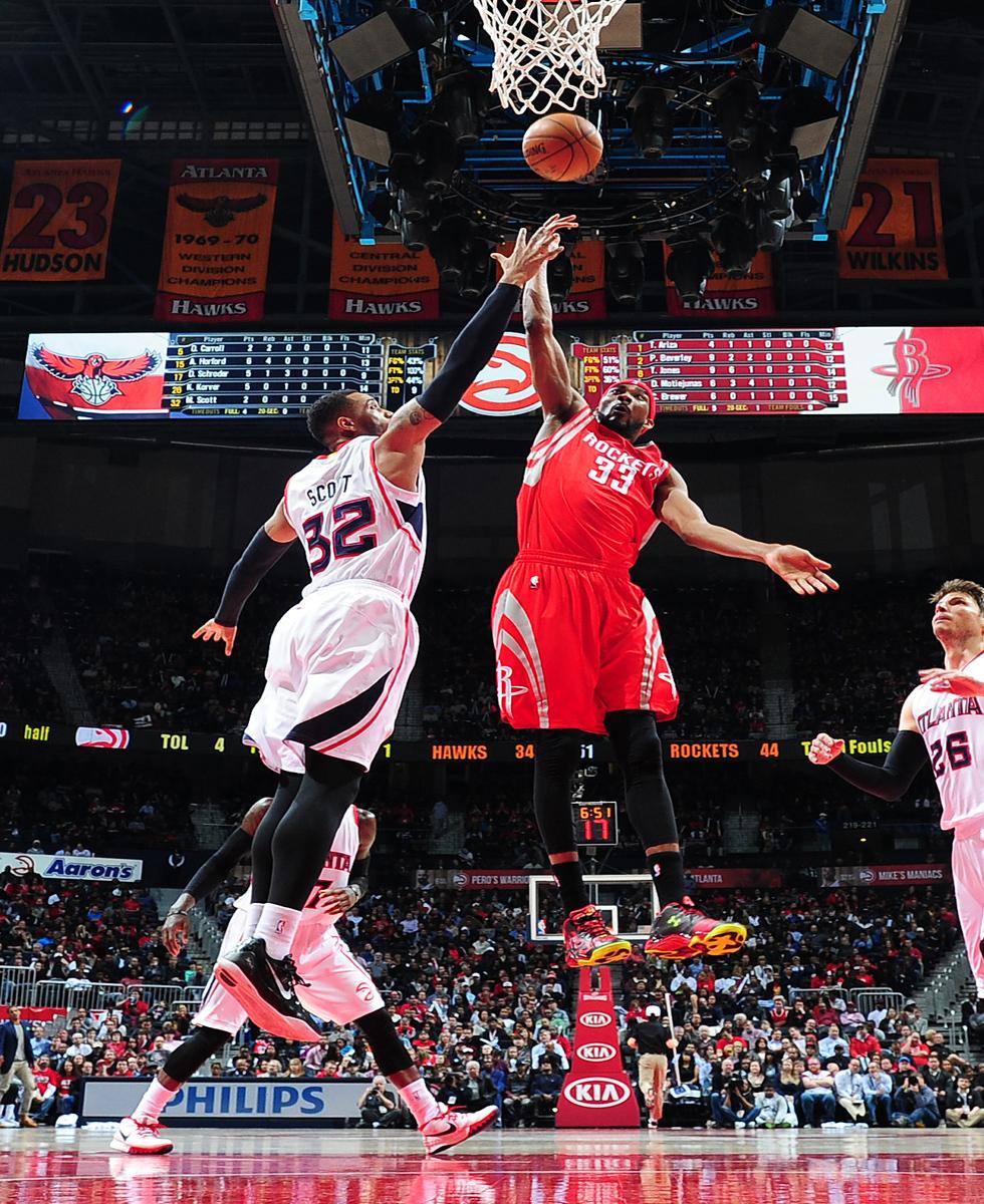 火箭逆转老鹰，取得惊险胜利