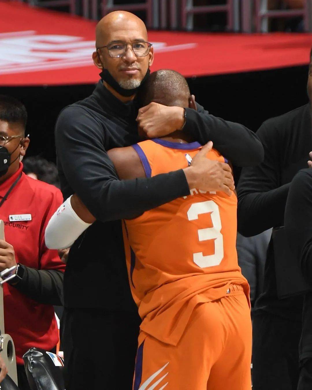 雷霆擒雄狮，保罗关键时刻发威